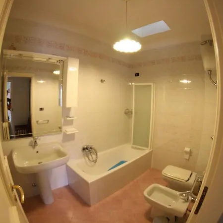 Sigismondo Castromediano Bed & Breakfast 2*